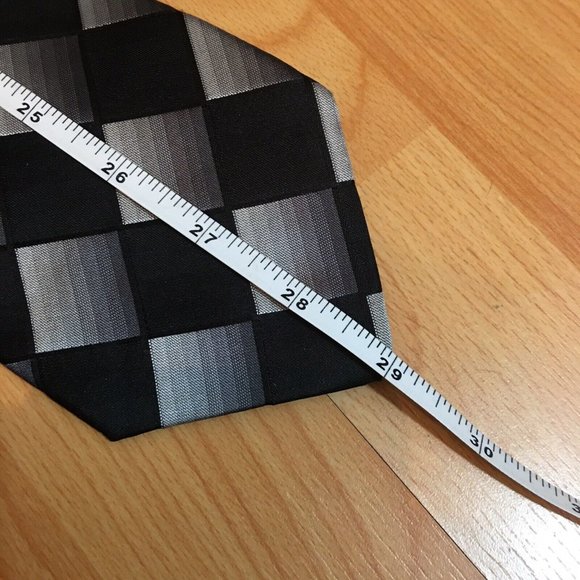 Adolfo Black Gray 100% Silk Geometric Diamonds Mens Necktie Tie - Picture 3 of 5